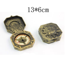 Load image into Gallery viewer, Vintage Hallowmas Party Fancy Toy Compass For Pirates Of The Caribbean Johnny
